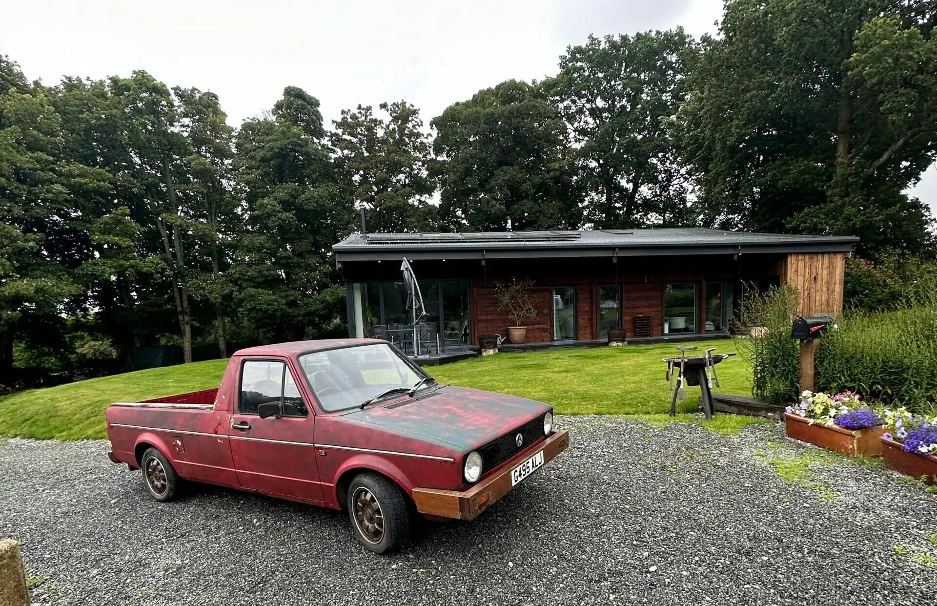 Unit-11 Chronicles: The Revival of a 1989 Volkswagen MK1 VW Caddy